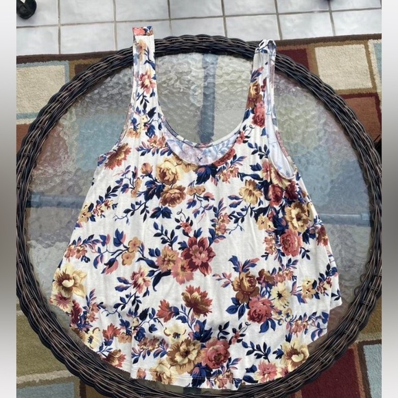 🌸 American Eagle Soft & Sexy Floral Tank 🌸 - Picture 1 of 5